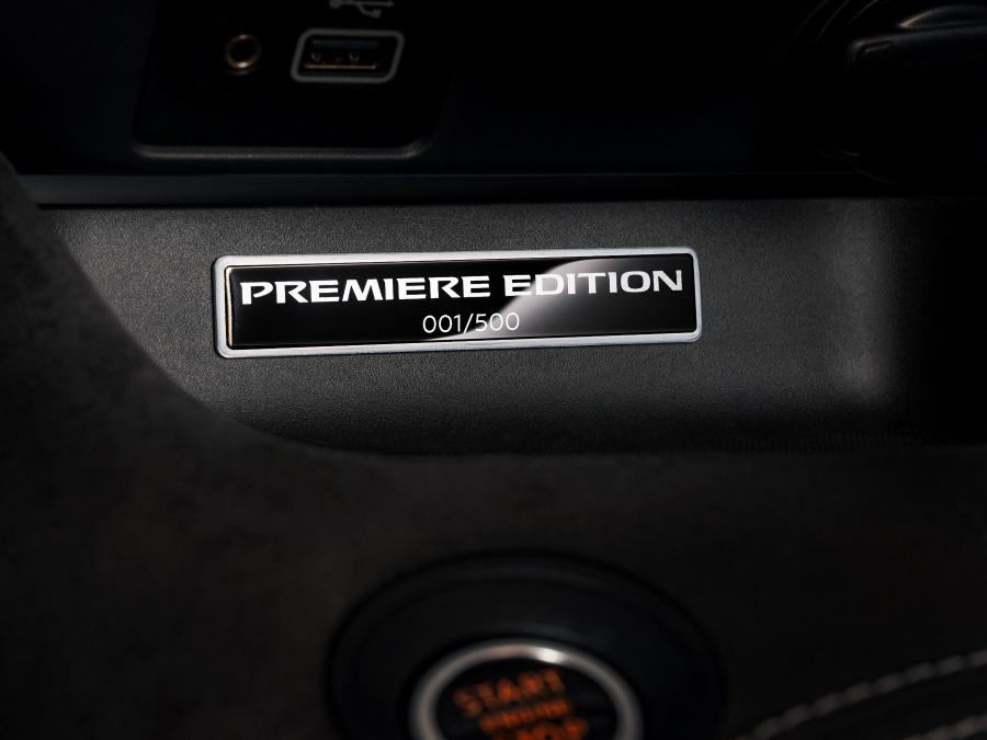 Логотип Nissan Juke Premiere Edition 2019 года  (WW) (фото 2 из 4)